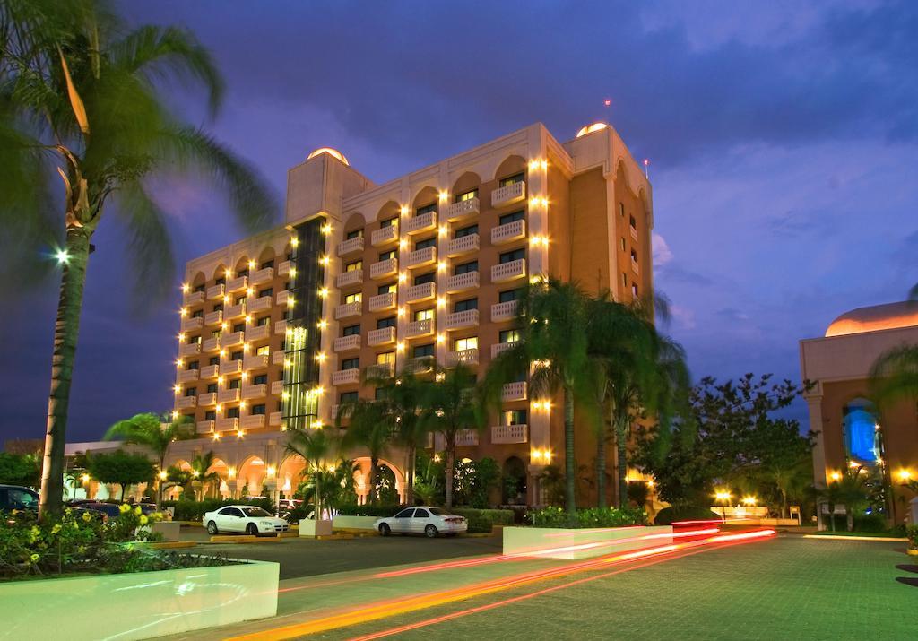 Hotel Lucerna Кульякан Екстер'єр фото